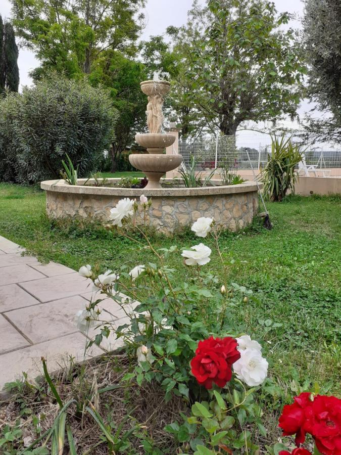 B&B Gite D'Ayran Saint-Quentin-la-Poterie Exterior photo