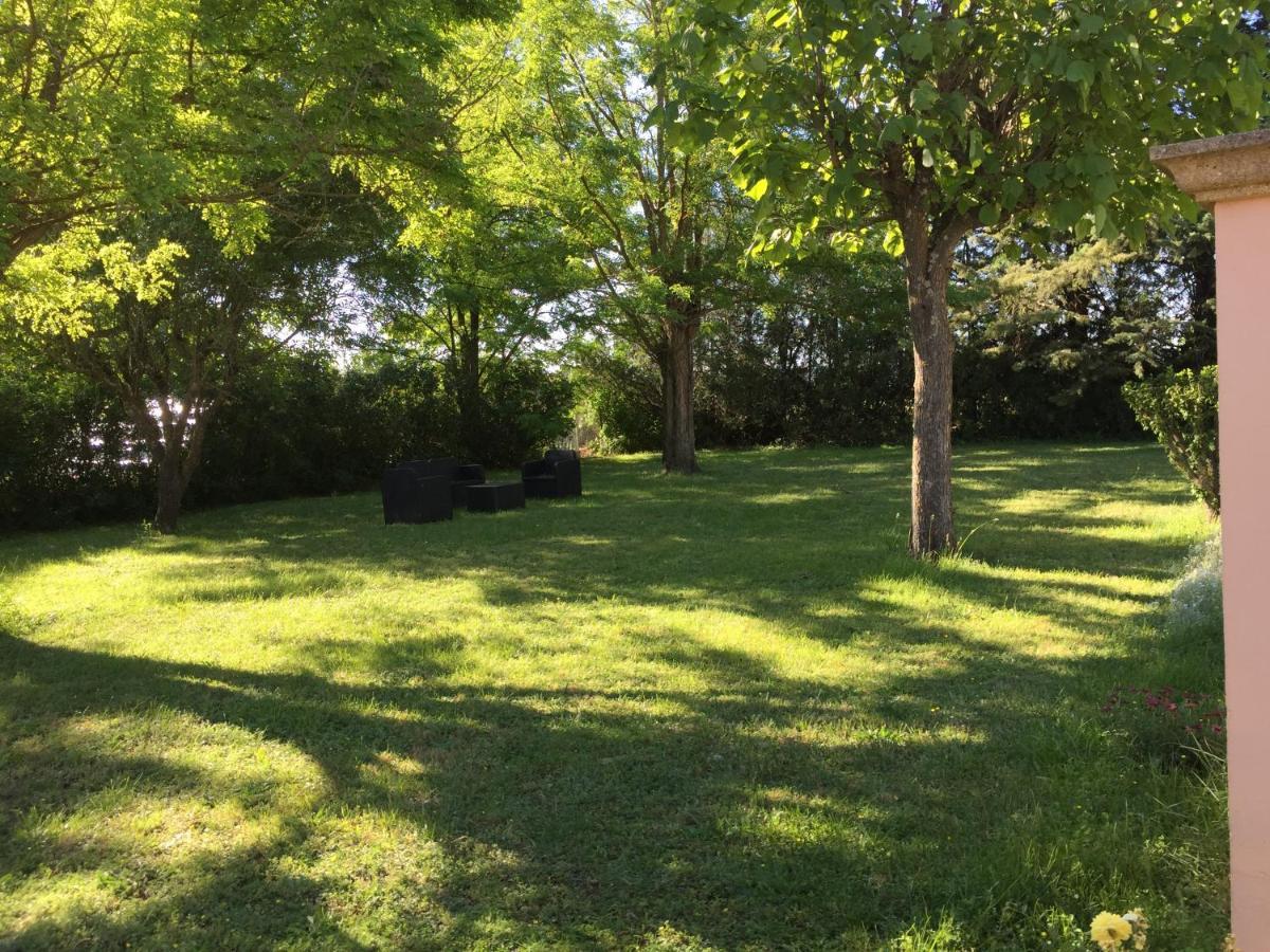 B&B Gite D'Ayran Saint-Quentin-la-Poterie Exterior photo